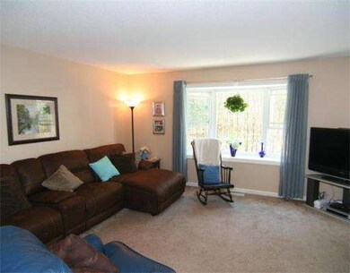 85 Tennis Plaza Rd unit 4, Dracut, MA 01826 - photo 6