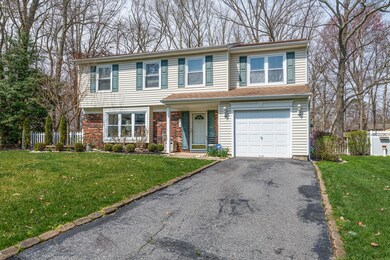 17 Hazlewood Ct