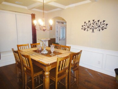 Formal Dining Rm (1)