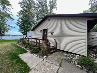 Side entrance next to garage