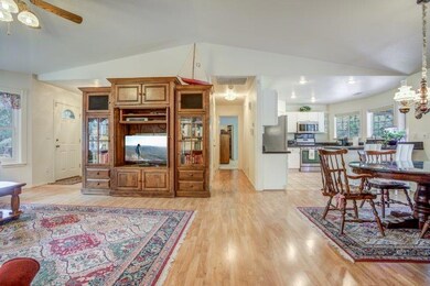Living Room (2)