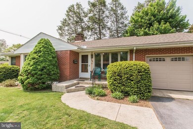 764 Floral Ave, Chambersburg, PA 17201 - photo 2