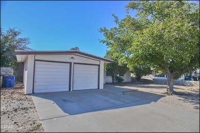 10648 Birthstone Dr, El Paso, TX 79935 - photo 3