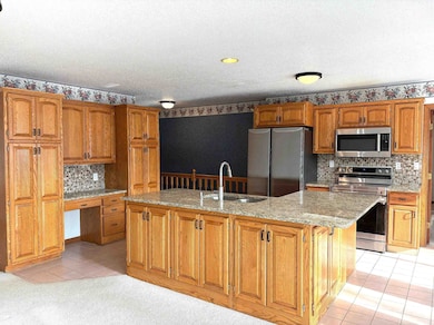 909 W 14th St, Yankton, SD 57078 - photo 7