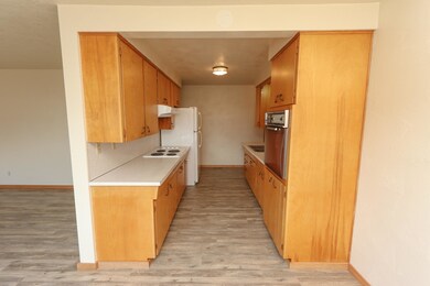 710 712 Miller Ave Tillamook OR-07