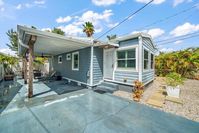 8102 Bayshore Dr, Treasure Island, FL 33706 - photo 2