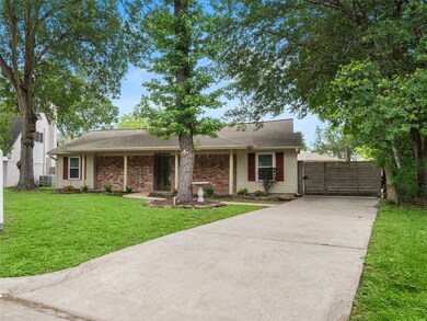 6410 Fairwood Dr, Houston, TX 77088 - photo 4