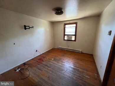 69 George Ln, Berkeley Springs, WV 25411 - photo 5