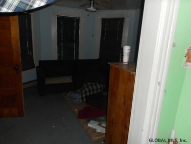 78 Wyllie St, Schenectady, NY 12307 - photo 4