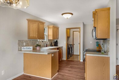 4325 SE Chisolm Rd, Topeka, KS 66609 - photo 6