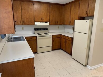 290 N Kelly St unit 290, Statesville, NC 28677 - photo 7
