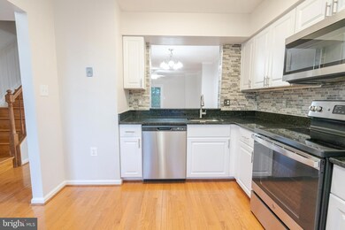 13958 Lightburn Ln, Centreville, VA 20121 - photo 6