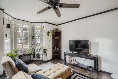 344 Webster St - Web Quality - 007 - 07 Living Room.jpg