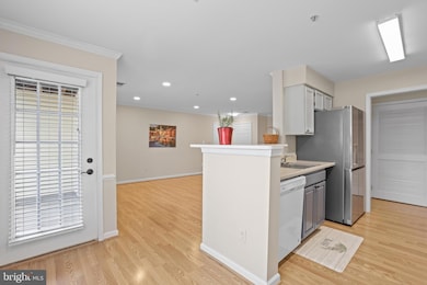 11014 Koman Cir unit 104, Manassas, VA 20109 - photo 6