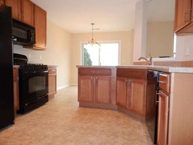 625 Hawley Dr unit 433, Oswego, IL 60543 - photo 7