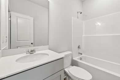 204 Shiloh Woods Cir, Smithfield, NC 27577 - photo 2