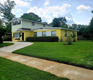 6736 Wurn Park Ct, Jacksonville, FL 32216 - photo 2