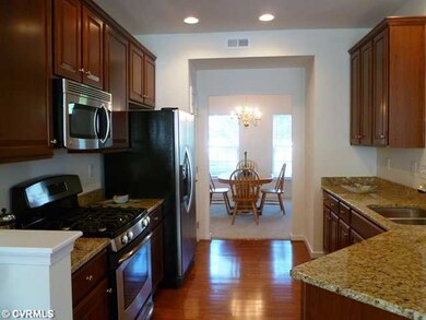 Kitchen - What a dream kitchen! Notice the 42