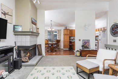 Living Room 0923-SMALL