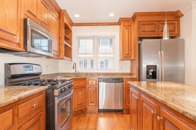 70 Fountain St unit 4, New Haven, CT 06515 - photo 3