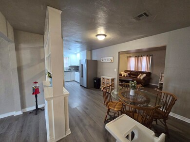 2202 W Maple Ave, Enid, OK 73703 - photo 5