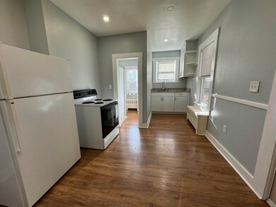 27 Elm St unit . A, Newmarket, NH 03857 - photo 2