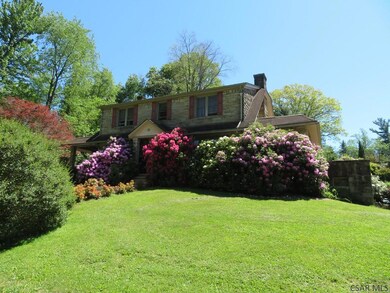859 Goucher St, Johnstown, PA 15905 - photo 4