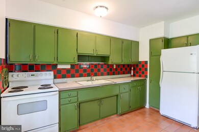 1202 Van Buren Dr, Fort Washington, MD 20744 - photo 4