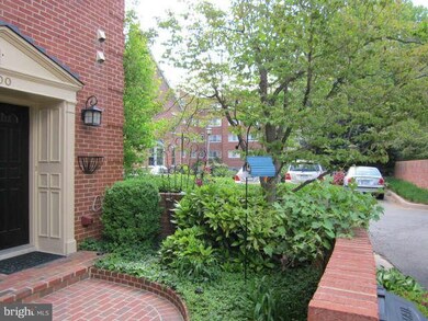 200 Governors Ct, Falls Church, VA 22046 - photo 4