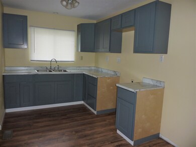 1321 E 27th St, Anderson, IN 46016 - photo 7