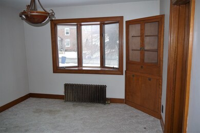 69 Delancy Ave, Pittsfield, MA 01201 - photo 6