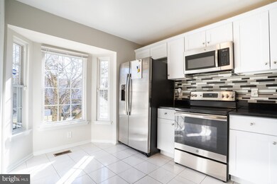 12033 Crimson Ln, Silver Spring, MD 20904 - photo 2