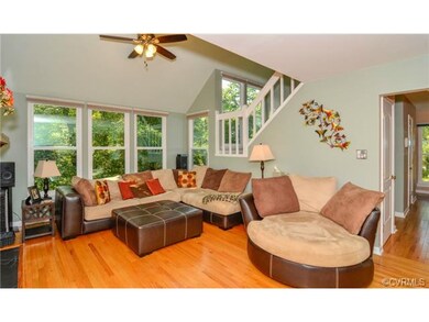 Family Room - Impressive vaulted ceiling with ligh