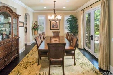 Formal Dining Room adjacent to Gourmet Kitchen fea