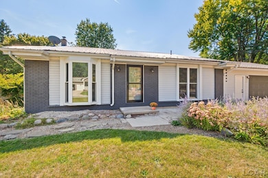 9410 Newburg Ct, Tecumseh, MI 49286 - photo 2