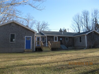 385 Gilbert St unit 1, Mansfield, MA 02048 - photo 2