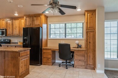 07_421WestfieldRd_5_Kitchen_HiRes