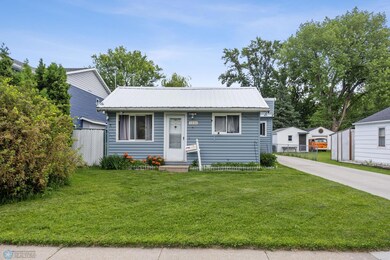 1330 16 1 2 St S, Fargo, ND 58103 - photo 2