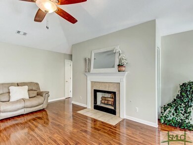 Gas fireplace (never used!) and tv wall mount and 