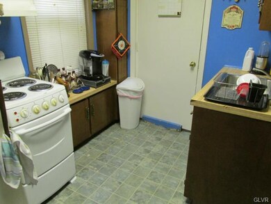 423 Maple St, Bethlehem, PA 18018 - photo 4