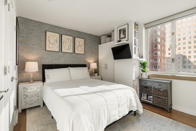 225 Rector Place unit 9B, New York, NY 10280 - photo 4