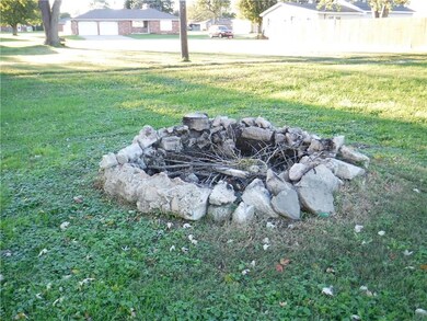 714 N 14th St, Elwood, IN 46036 - photo 5