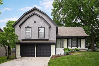 8447 Constance St, Lenexa, KS 66215 - photo 3