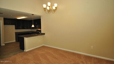 105Valencia_Dining