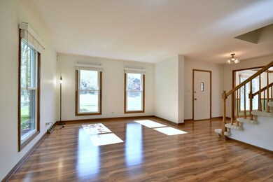 809 Biltmore Ct, Naperville, IL 60563 - photo 4