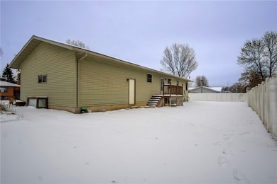 2210 W 26th Ave, Bloomer, WI 54724 - photo 3