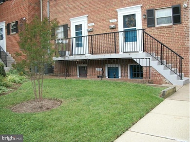 5918 Mayflower Ct, Alexandria, VA 22312 - photo 2