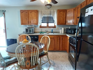 675 Lees River Ave, Somerset, MA 02725 - photo 5