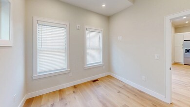 9 Everett St, Allston, MA 02134 - photo 4