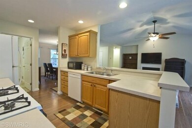 18 Rivertop Dr unit 23, Lowell, MI 49331 - photo 6